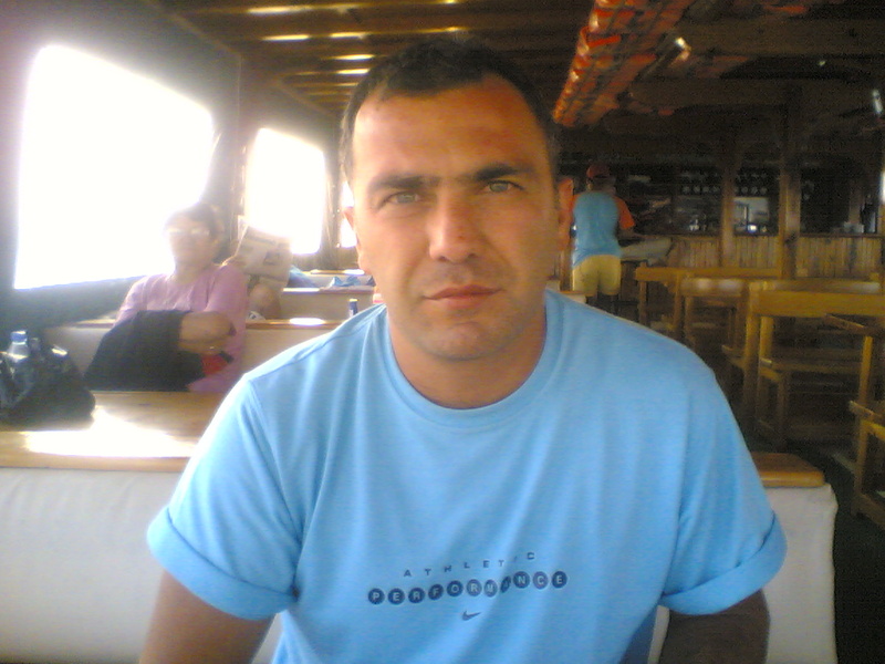Gцkhan, Мужчина из Турции, Izmir