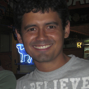 Alejandro,42-2